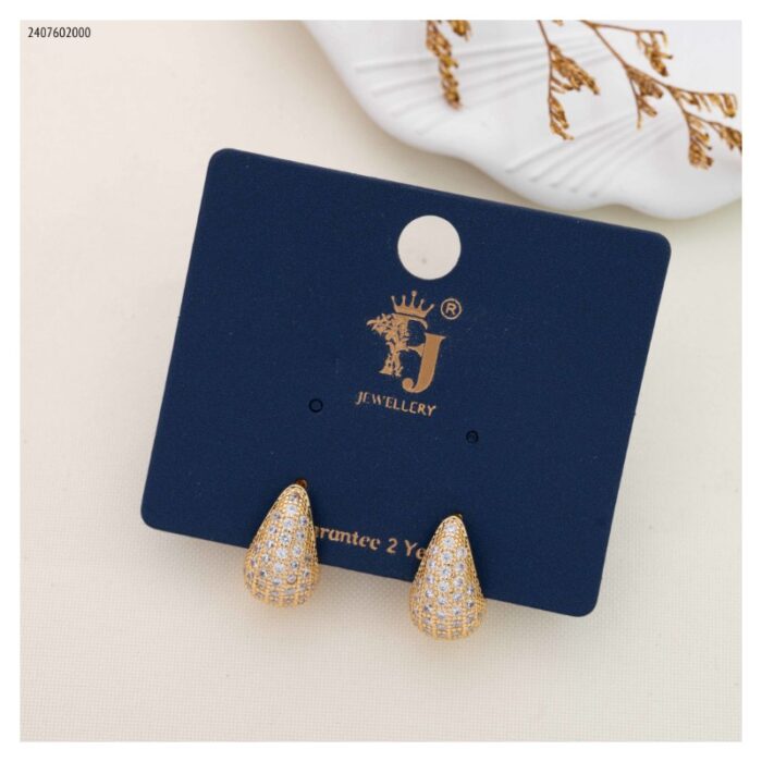 103383594_685ebdb515968 حلق شكل دمعة مع زركون لون ذهبي - الصورة 1