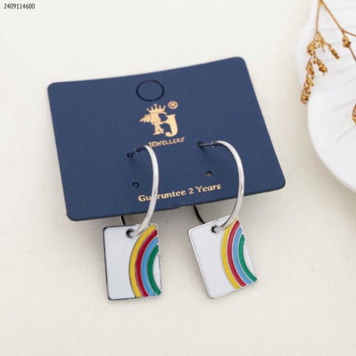 103383597_685ebdb67dbdf حلق قوس قزح مستطيل لون فضي - الصورة 1