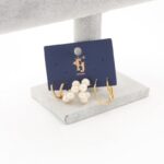 مجموعة أقراط حلقات دائرية وحلق لولو لون ذهبي