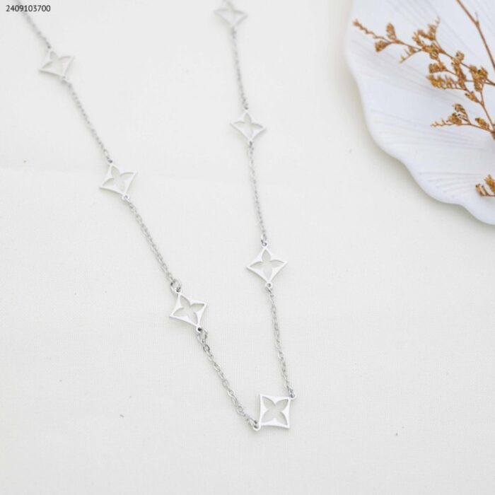 103383652_685ebe0b49edd سلسال طويل - ماركة لون فضي - الصورة 1