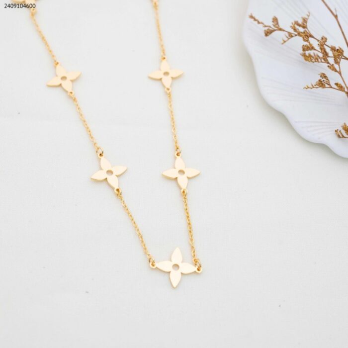 103383686_685ebe6a9822b سلسال طويل لون ذهبي - الصورة 1