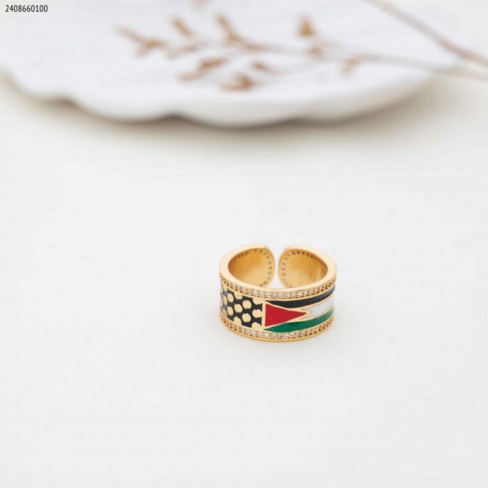 103383715_685ebe8aa8265 خاتم مع علم فلسطين ونقش كوفية لون ذهبي - الصورة 1