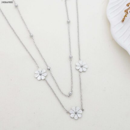 سلسال طبقتين طابات مع 3 وردات لون فضي