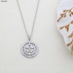 سلسال دائرتين وسطها ورقة زركون لون فضي