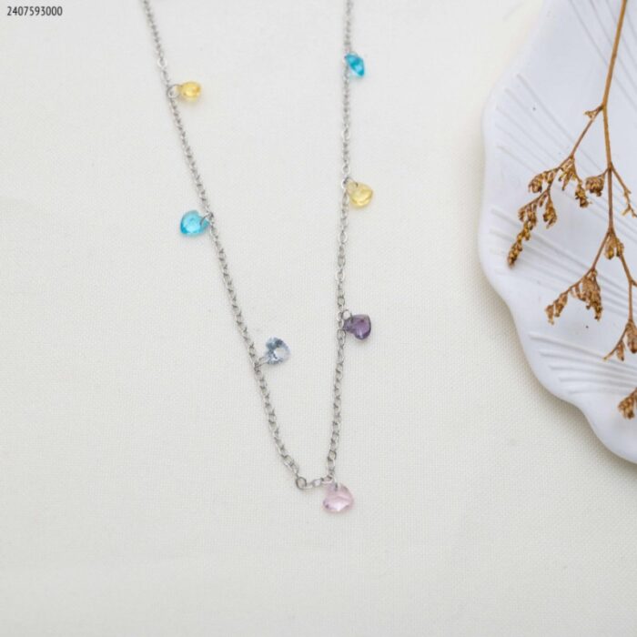 103383760_685ebec81ca30 سلسال بتصميم أحجار زركون ملونة مع حلقات لون فضي - الصورة 1