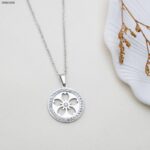 سلسال دائري مع وردة مع زركون لون فضي