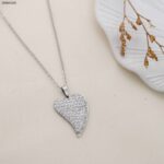 سلسال قلب زركون كبير لون فضي