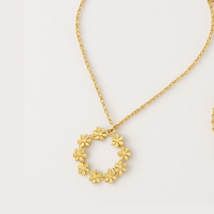 103383784_685ebeeb32140 سلسال حلقة من النجوم لون ذهبي - الصورة 1