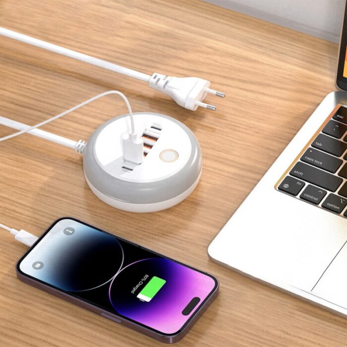 103383883_685ebfdf86e1e قاعدة شحن ذات 6 مداخل USB و PD - يعمل باللمس مع إضاءة LED - بقوة 50 واط - مثالي لشحن أجهزة متعددة في وقت واحد أثناء السفر. - الصورة 1