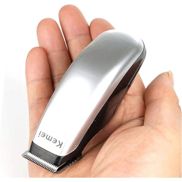 ⁦ماكينة حلاقة رجالية احترافية حجم صغير- ماركة Kemei 666 تعمل بالبطارية⁩ - الصورة ⁦4⁩