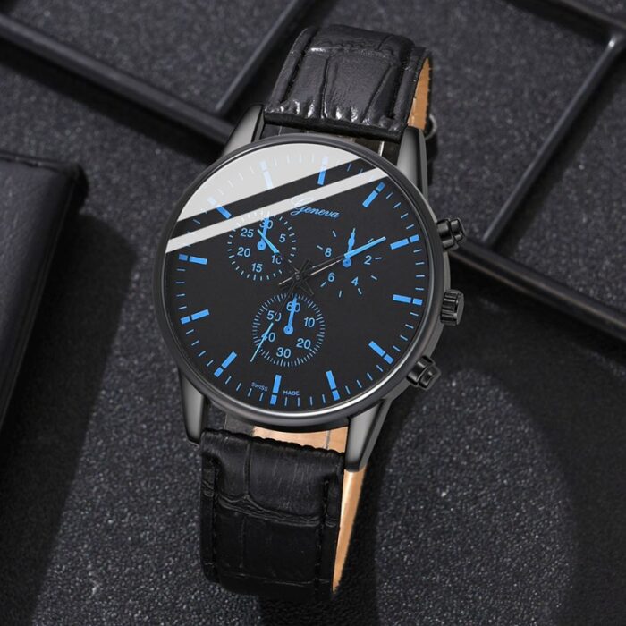 ⁦ساعة كوارتز رجالية حزام جلد - أرضية سوداء وعقارب باللون الأزرق - ماركة Geneva⁩ - الصورة ⁦2⁩