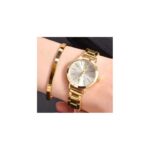 ⁦طقم ساعة كوارتز مع اسوارة لطيفة للصبايا - لون ذهبي⁩ - الصورة ⁦2⁩