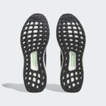 ⁦adidas Men's Ultraboost 1.0 Shoes-Black⁩ - الصورة ⁦4⁩