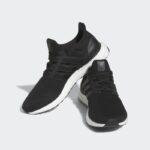 ⁦adidas Men's Ultraboost 1.0 Shoes-Black⁩ - الصورة ⁦6⁩