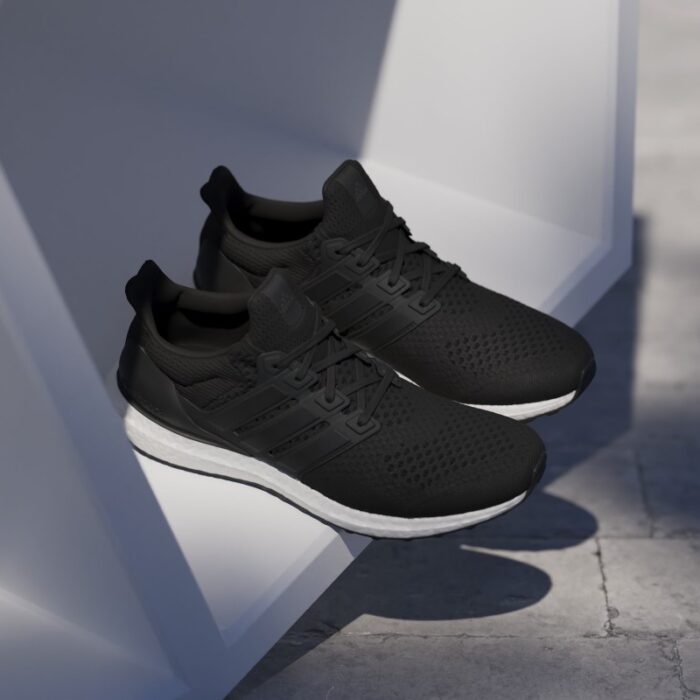 ⁦adidas Men's Ultraboost 1.0 Shoes-Black⁩ - الصورة ⁦18⁩