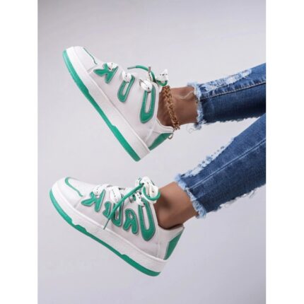 بوت بناتي ( ابيض واخضر)