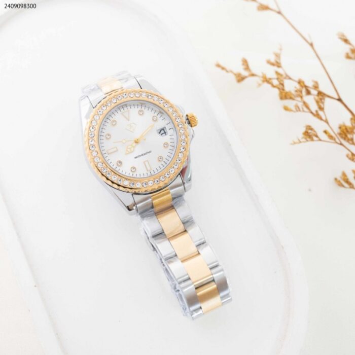 103384312_685ec3e5bf67c ساعة نسائية دائرية مع زركون وحزام معدني (اللون: ذهبي وفضي) - الصورة 1