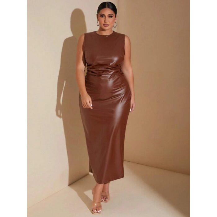 ⁦فستان طويل جلد للنساء لون بني⁩ - الصورة ⁦2⁩