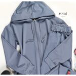 ⁦طقم صيفي للصبايا جاكيت وبنطلون لون بترولي⁩ - الصورة ⁦2⁩