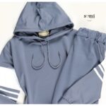 ⁦طقم صيفي للصبايا جاكيت وبنطلون لون بترولي⁩ - الصورة ⁦2⁩