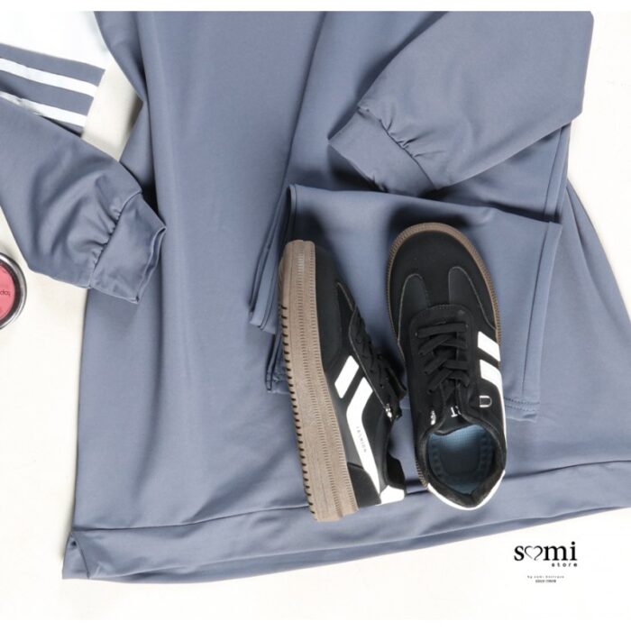 ⁦طقم صيفي للصبايا جاكيت وبنطلون لون بترولي⁩ - الصورة ⁦3⁩