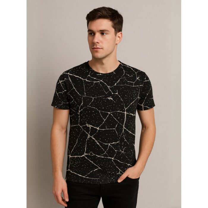 103384629_685ec7fbbd88d بلوزة شبابية تي شيرت لون اسود بنقشه بيج - الصورة 1