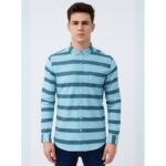 قميص رجالي لون أزرق فاتح مع أزرار