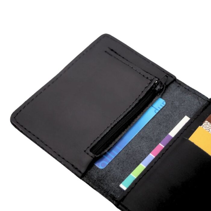 ⁦محفظة جلد رجالية لون أسود 8.5 *12.5 سم⁩ - الصورة ⁦6⁩