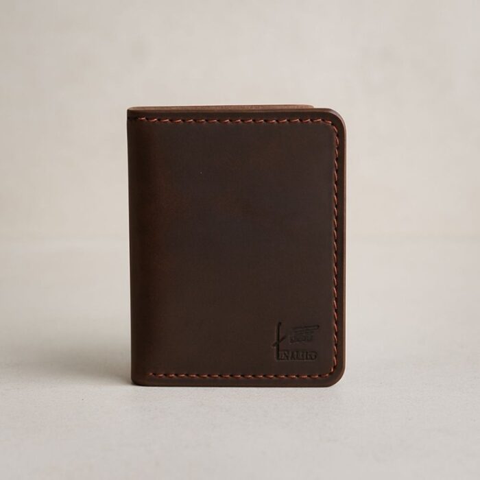 ⁦محفظة جلد رجالية لون بني محروق 8.5 *12.5 سم⁩ - الصورة ⁦4⁩