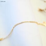 سوار بتصميم زركون مربعات صغيرة لون أبيض لون ذهبي