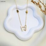 سلسال بتصميم فراشة لون ذهبي