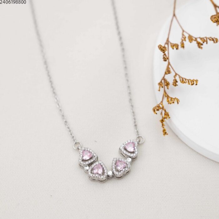 103385112_685ecd00d0488 سلسال قلوب متحركة مع زركون (اللون: فضي وزهري ) - الصورة 1