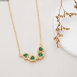 سلسال قلوب متحركة مع زركون (اللون: ذهبي واخضر)