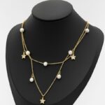 سلسال طبقتين نجوم وحبات لولو لون ذهبي