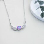 سلسال قلب مع جناحين مع زركون (اللون: فضي وبنفسجي)