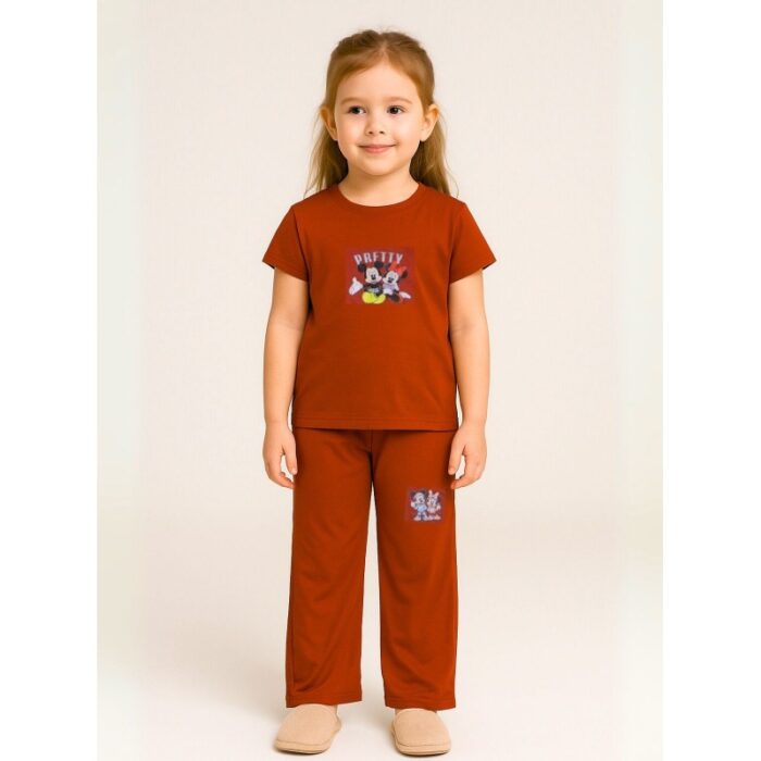 103385155_685ecda0b3752 طقم بناتي قطعتين لون كرميدي بنطلون + تيشيرت - الصورة 1