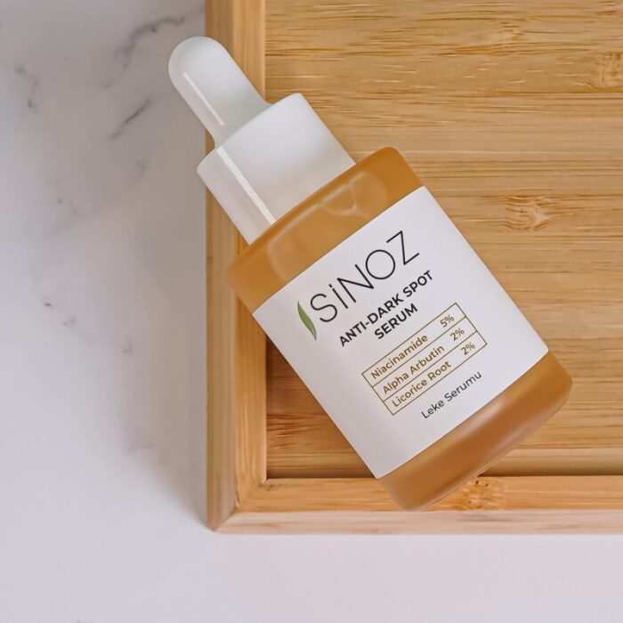 ⁦Sinoz Anti-Dark Spot Serum 30ml - سيروم للبقع الداكنة من سينوز الفا أربوتين 30 مل⁩ - الصورة ⁦1⁩