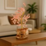 شجرة مصنوعة من الاسلاك المعدنية مع الحجر الكريم strawberry quartz مع قاعدة حجر طبيعي كريستالي ملحي طولها 20 سم