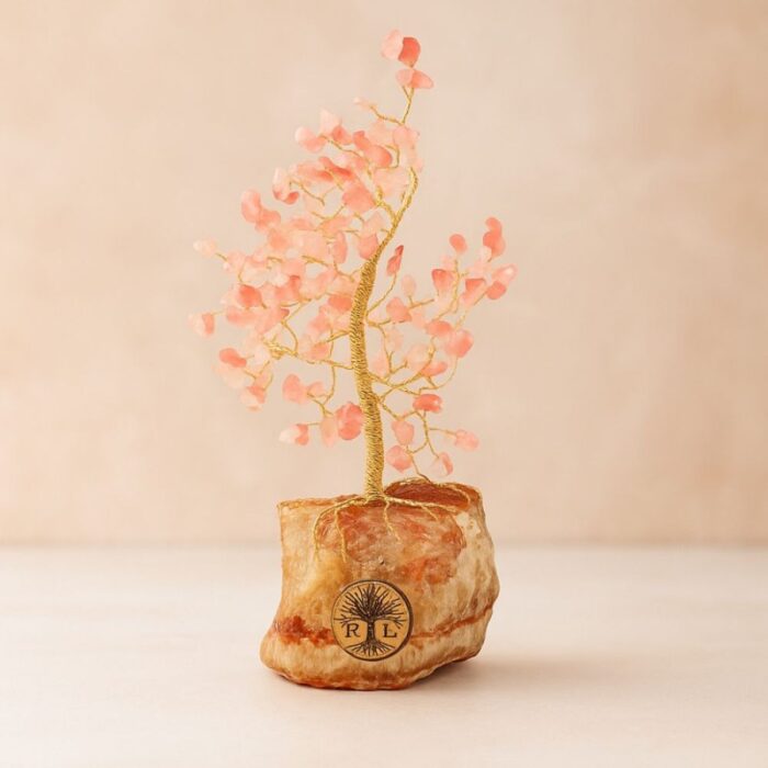 ⁦شجرة مصنوعة من الاسلاك المعدنية مع الحجر الكريم strawberry quartz مع قاعدة حجر طبيعي كريستالي ملحي طولها 20 سم⁩ - الصورة ⁦3⁩