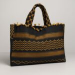 حقيبة ستاتية صناعة يدوية بتصميم كوفية لون أسود و أصفر