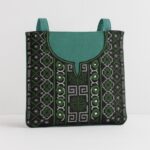 حقيبة ستاتية صناعة يدوية بتصميم ثوب مطرز لون أخضر