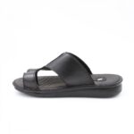 ⁦شبشب جلد طبيعي بتصميم اصبع من SABATO للرجال لون أسود⁩ - الصورة ⁦6⁩