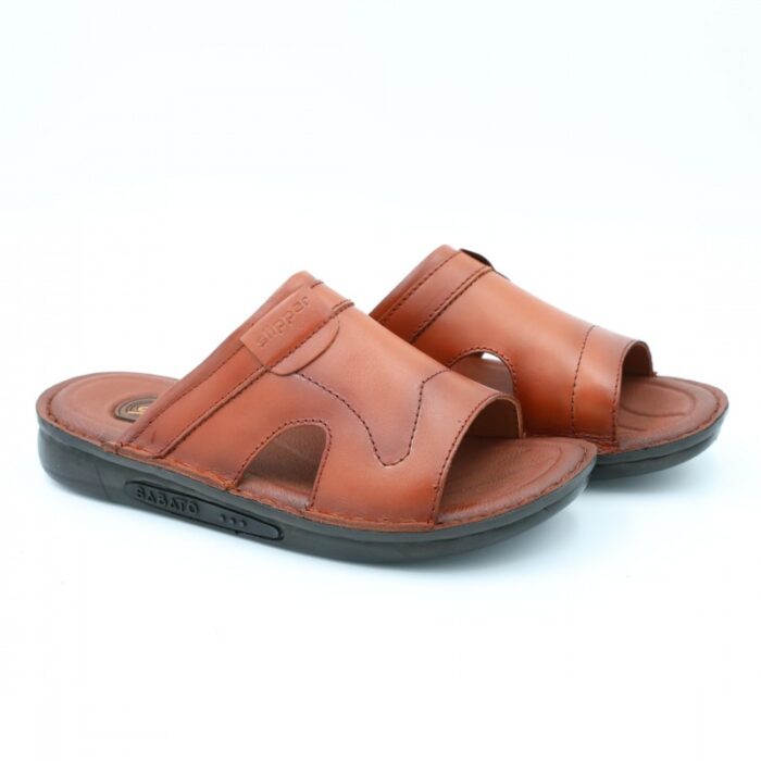 103385372_686069f843dba شبشب جلد طبيعي من SABATO للرجال لون عسلي - الصورة 1