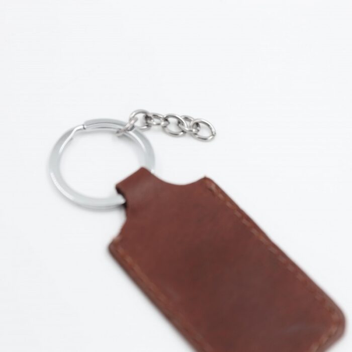 ⁦ميدالية جلد لون بني⁩ - الصورة ⁦4⁩