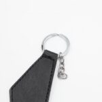 ⁦ميدالية جلد لون أسود⁩ - الصورة ⁦2⁩