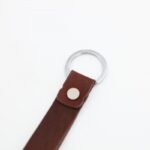 ⁦ميدالية جلد لون بني عريضة⁩ - الصورة ⁦4⁩