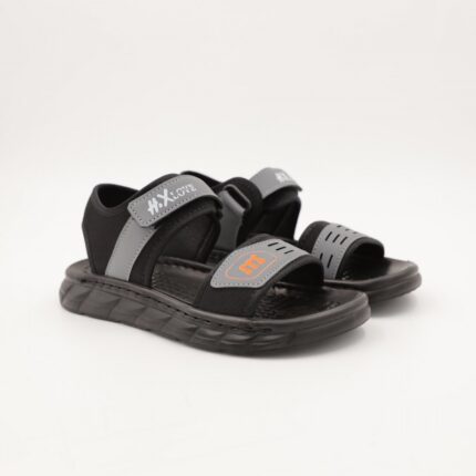 صندل اطفال ولادي مع لاصق لون اسود وسكني