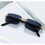 ⁦نظارة شمسية للرجال والنساء - ذات إطار أسود معدني مستطيل بتصميم عصري وأنيق⁩ - الصورة ⁦5⁩