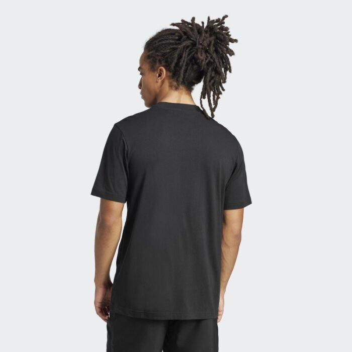 ⁦adidas Men's Essentials Small Logo Single Jersey T-Shirt- Black⁩ - الصورة ⁦4⁩