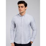 قميص رجالي مخطط أبيض وأزرق مع أزرار